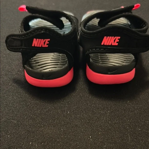 Nike Black and Red Sport Sandals with Adjustable Velcro Straps - Picture 2 of 4